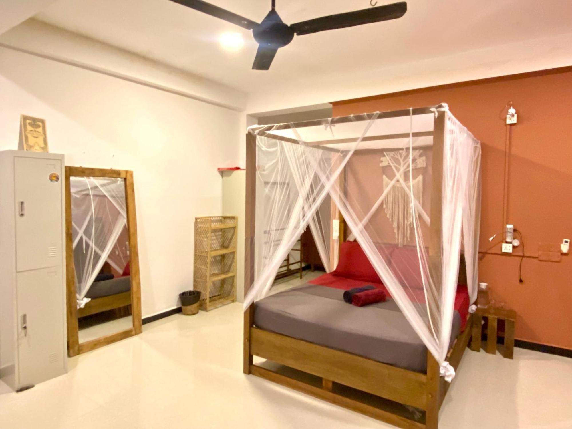 Babylon Mirissa Hostel Kültér fotó